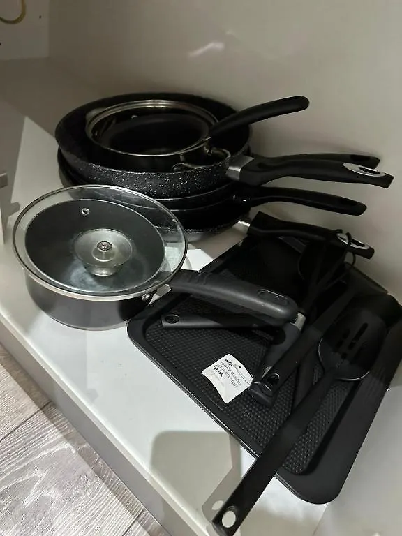 Serviced Ensuite Double Room - Near Greenwich Park - The O2 Arena - Nearby Transport Links To Central London - New Cross Station - Lewisham Se14 0*,