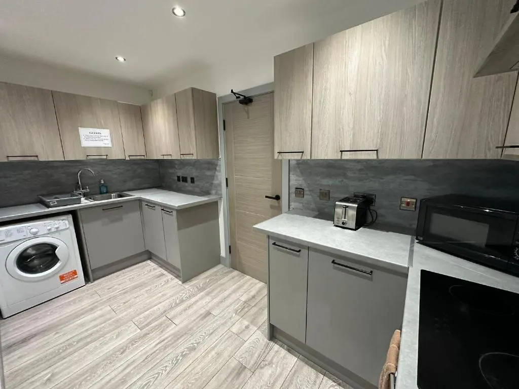 Serviced Ensuite Double Room - Near Greenwich Park - The O2 Arena - Nearby Transport Links To Central London - New Cross Station - Lewisham Se14